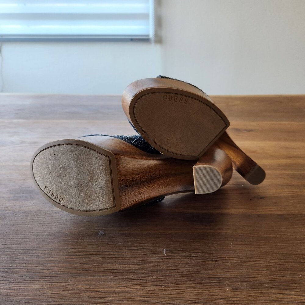 NEW GUESS Platform mules, size 10 - Picture 3 of 3